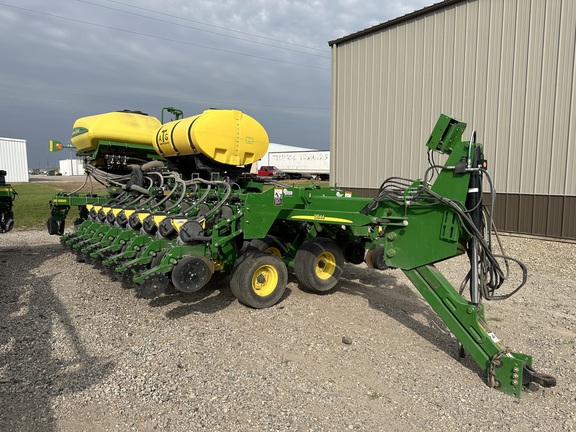 2014 John Deere DB44 Planter