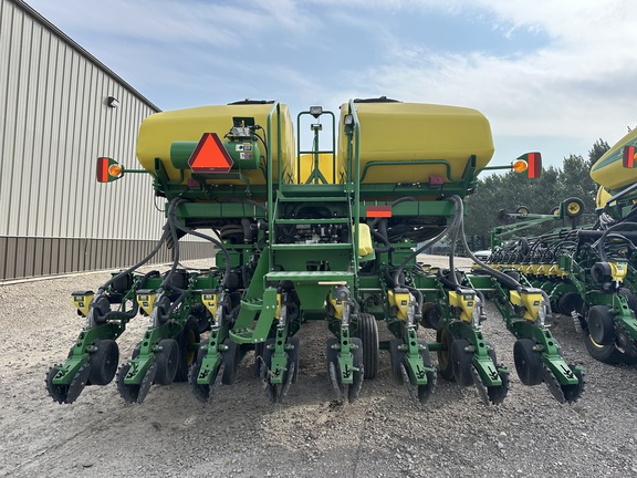 2014 John Deere DB44 Planter