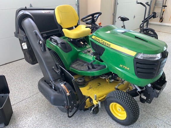 2018 John Deere X754 Garden Tractor