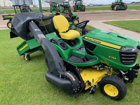 2018 John Deere X754 Garden Tractor