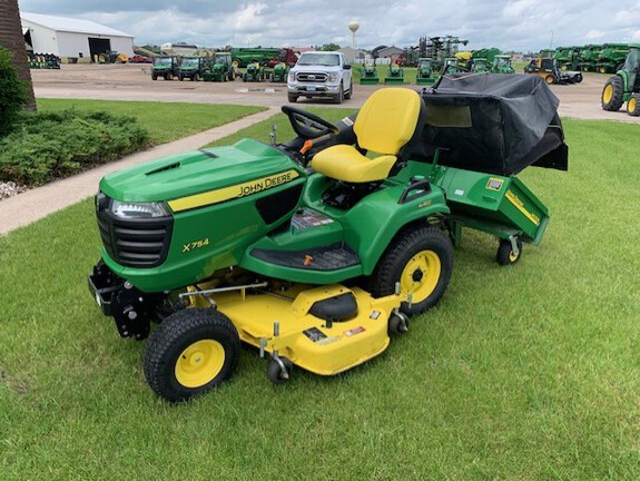 2018 John Deere X754 Garden Tractor