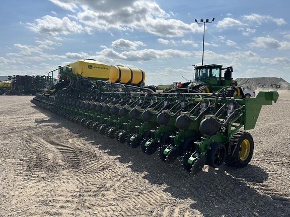 2024 John Deere DB66 Planter