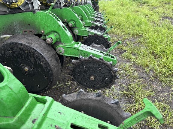 2009 John Deere DB44 Planter