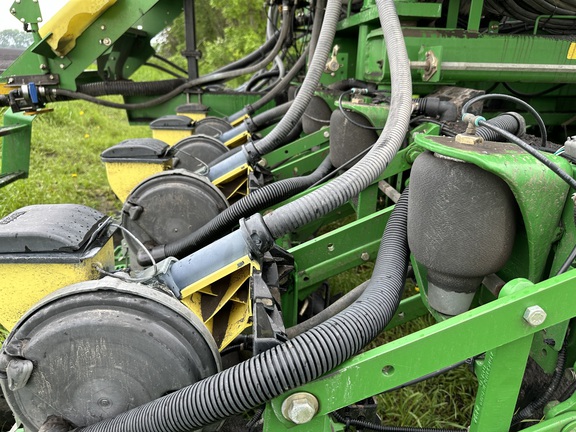 2009 John Deere DB44 Planter