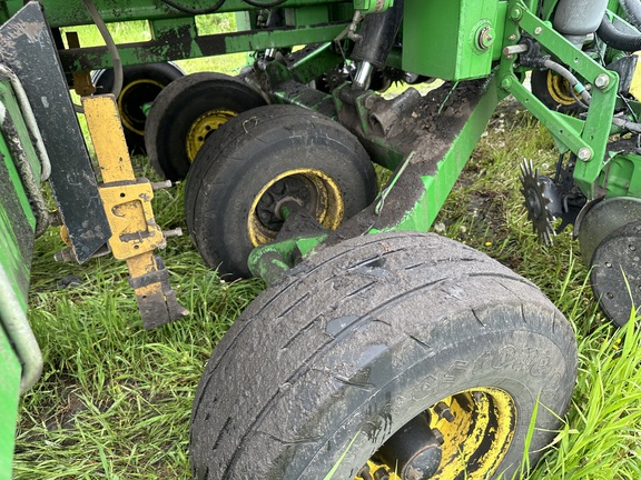 2009 John Deere DB44 Planter