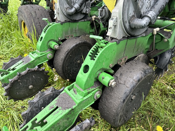 2009 John Deere DB44 Planter