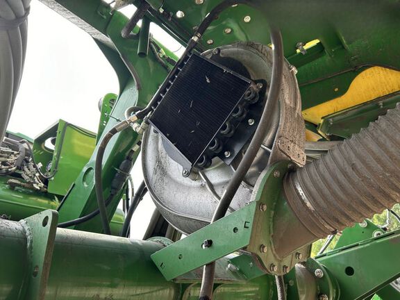 2024 John Deere DR24 Planter