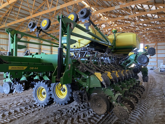 2022 John Deere DB44 Planter