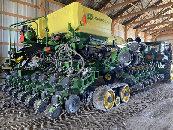 2022 John Deere DB44 Planter