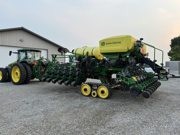 2022 John Deere DB44 Planter