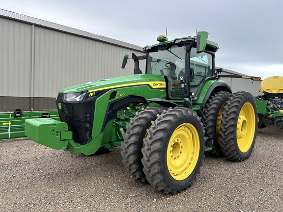 2023 John Deere 8R 370 Tractor