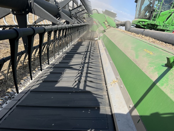 2018 John Deere 645FD Header Combine