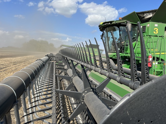 2018 John Deere 645FD Header Combine