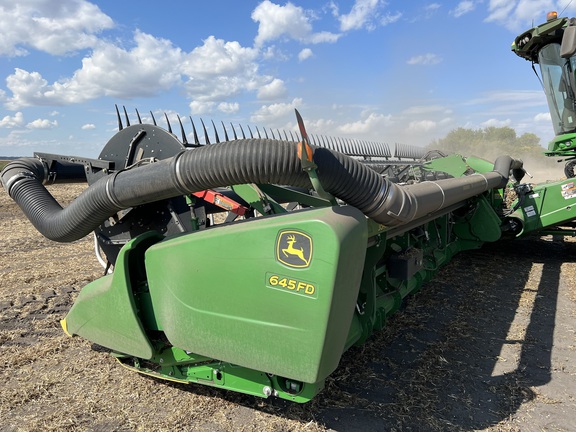 2018 John Deere 645FD Header Combine