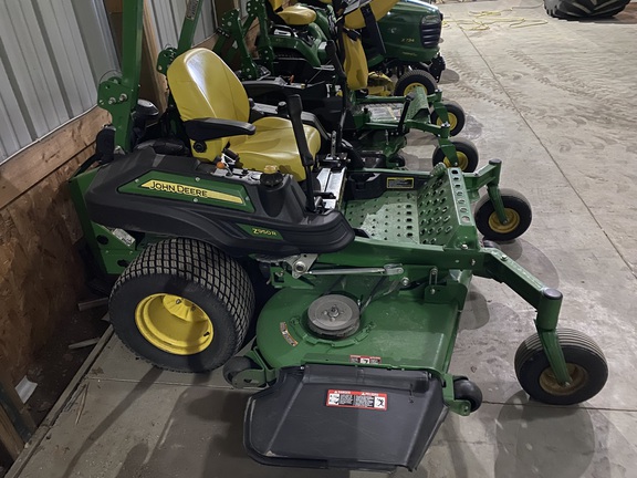 2017 John Deere Z950R Mower/Zero Turn