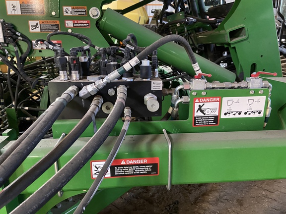 2023 John Deere N560 Air Seeder