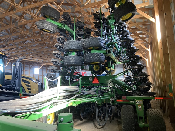 2023 John Deere N560 Air Seeder