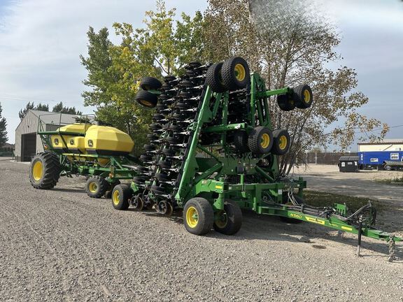 2023 John Deere N560 Air Seeder