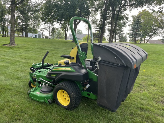 2021 John Deere Z950M Mower/Zero Turn