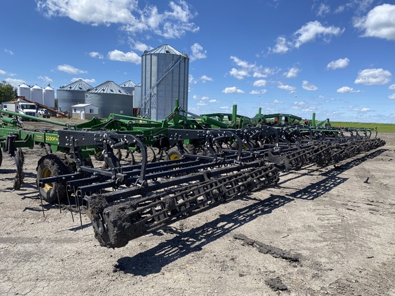 2021 John Deere 2230 Field Cultivator