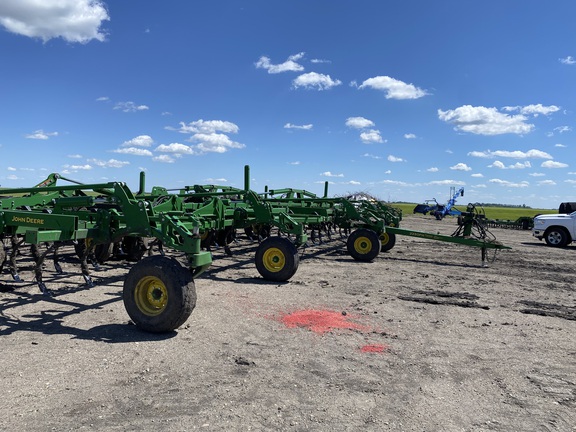 2021 John Deere 2230 Field Cultivator