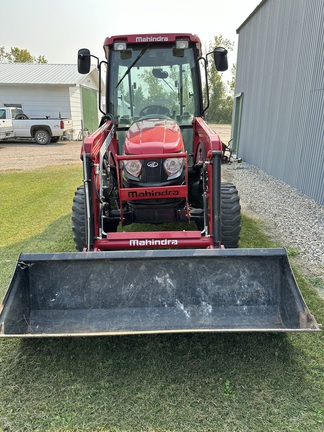 2018 Mahindra 2555 Tractor