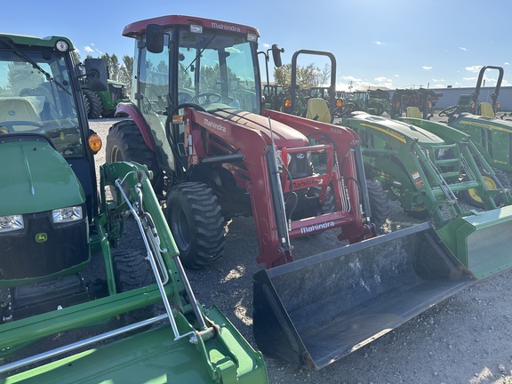 2018 Mahindra 2555 Tractor