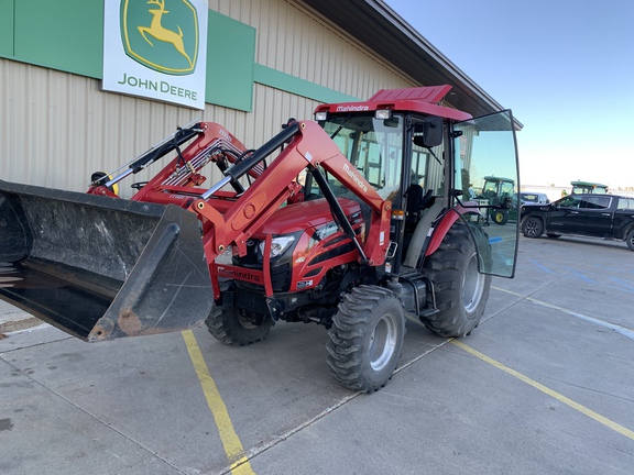 2018 Mahindra 2555 Tractor