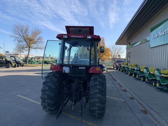 2018 Mahindra 2555 Tractor