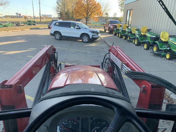 2018 Mahindra 2555 Tractor