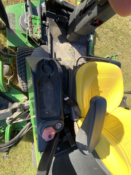 2015 John Deere 1600 Mower/Front Deck