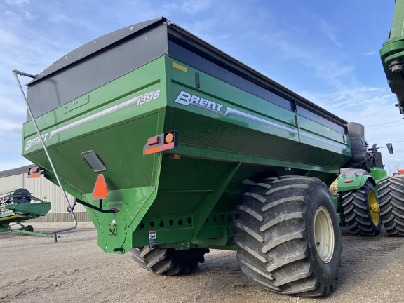 2014 Brent 1396 Grain Cart