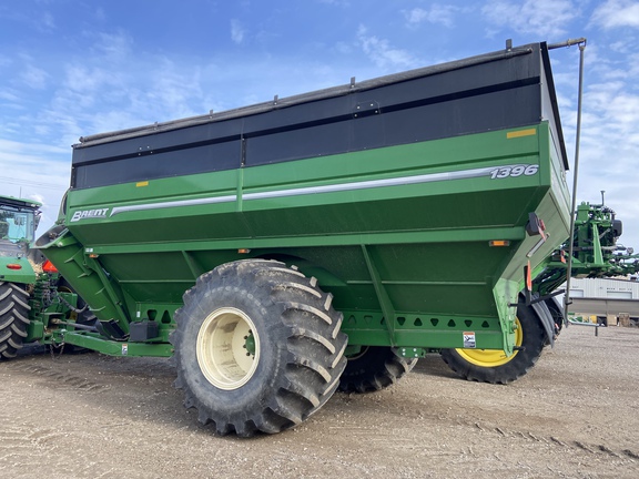 2014 Brent 1396 Grain Cart