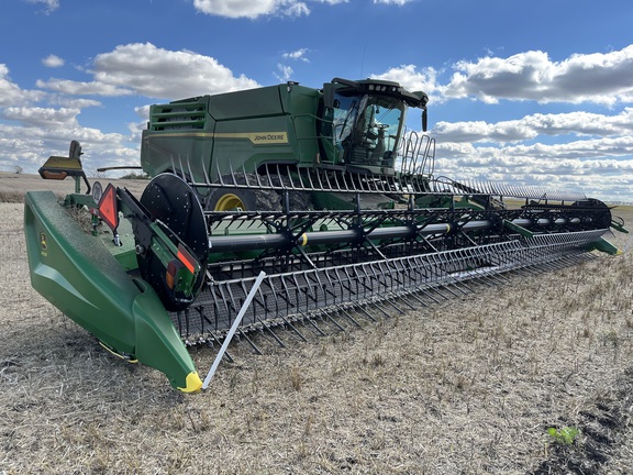 2022 John Deere HD45F Header Combine