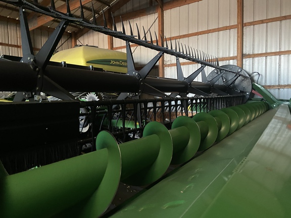 2019 John Deere 745FD Header Combine