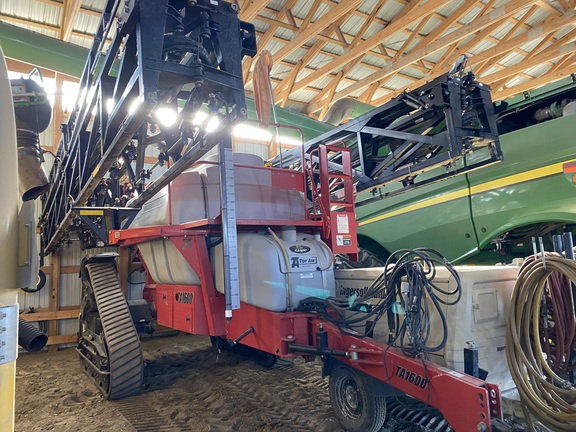 2012 Unverferth TA1600 Sprayer