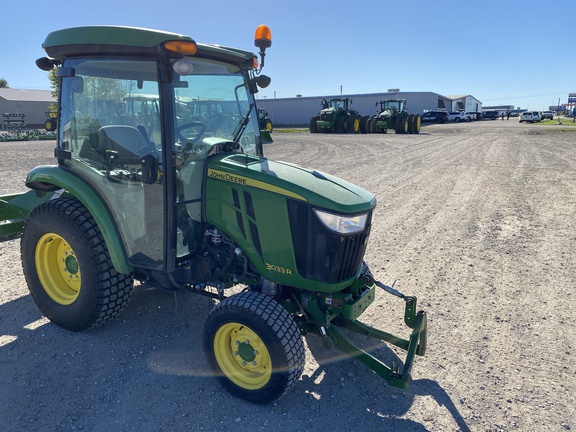 2016 John Deere 3033R Tractor Compact