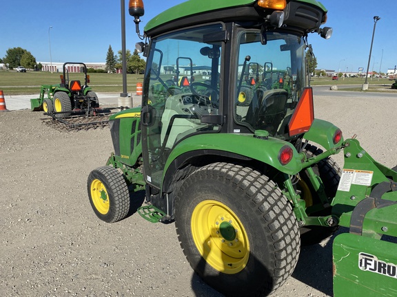 2016 John Deere 3033R Tractor Compact