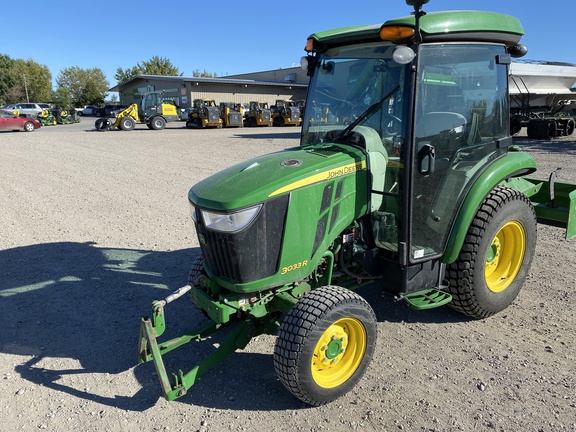 2016 John Deere 3033R Tractor Compact