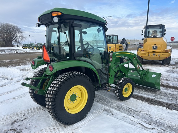 2016 John Deere 3033R Tractor Compact