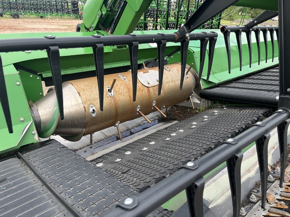 2024 John Deere RD40F Header Combine