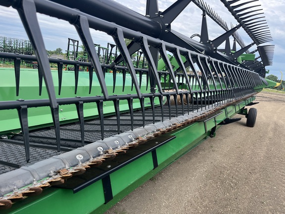 2024 John Deere RD40F Header Combine