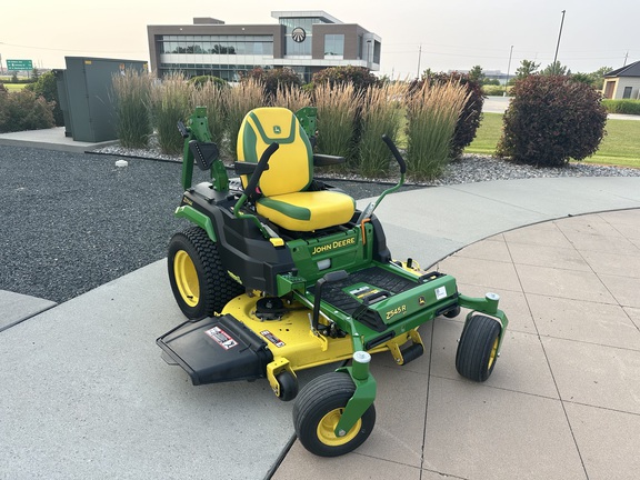 2022 John Deere Z545R Mower/Zero Turn