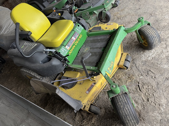 2012 John Deere Z665 Mower/Zero Turn