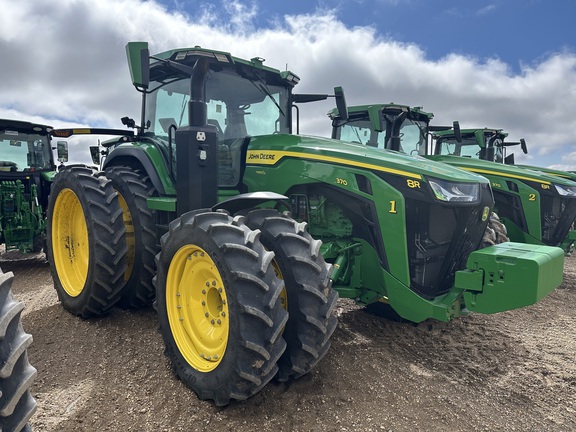 2023 John Deere 8R 370 Tractor