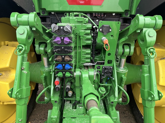 2023 John Deere 8R 370 Tractor