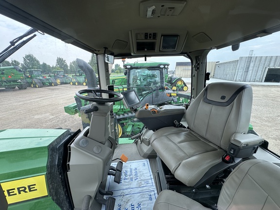2023 John Deere 8R 370 Tractor