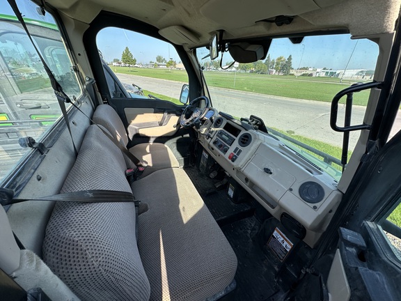 2018 John Deere XUV 835R ATV