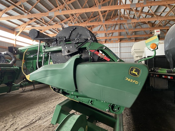 2019 John Deere 745FD Header Combine