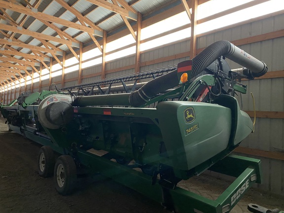 2019 John Deere 745FD Header Combine